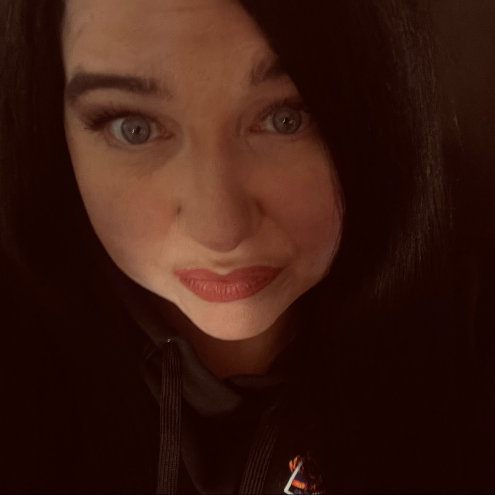 Meet your Posher, Angelynn